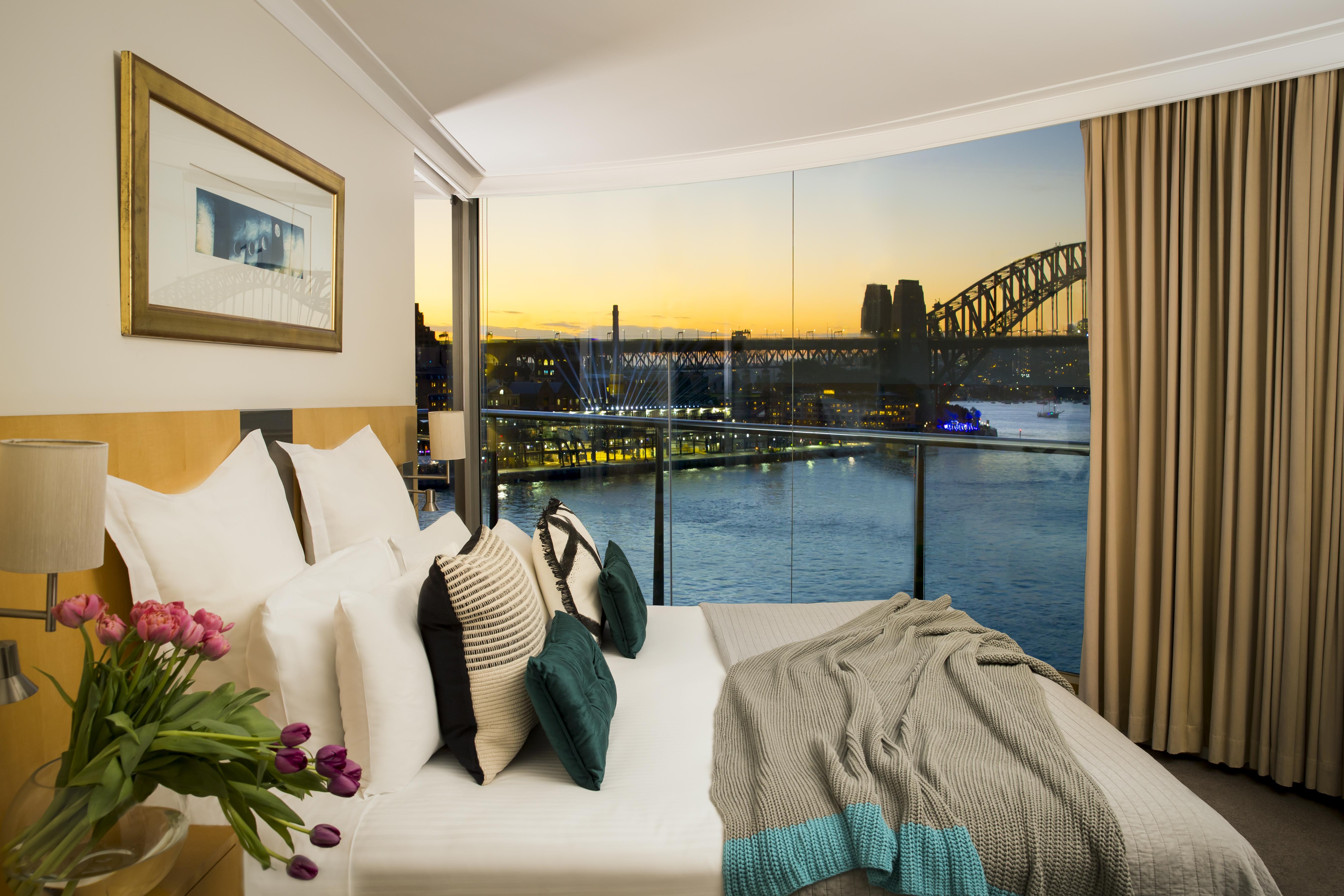 Pullman Quay Grand Sydney Harbour Hotel Exterior photo